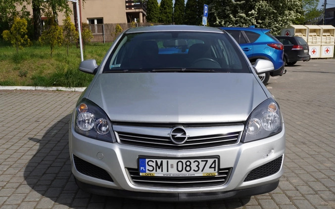 Opel Astra cena 9999 przebieg: 341000, rok produkcji 2010 z Katowice małe 631